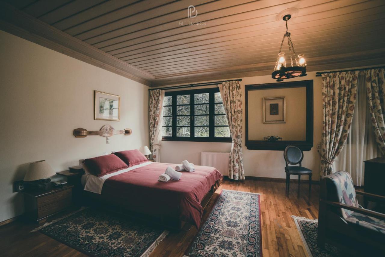 Bourazani Wild Life Resort โคนิทซา ภายนอก รูปภาพ