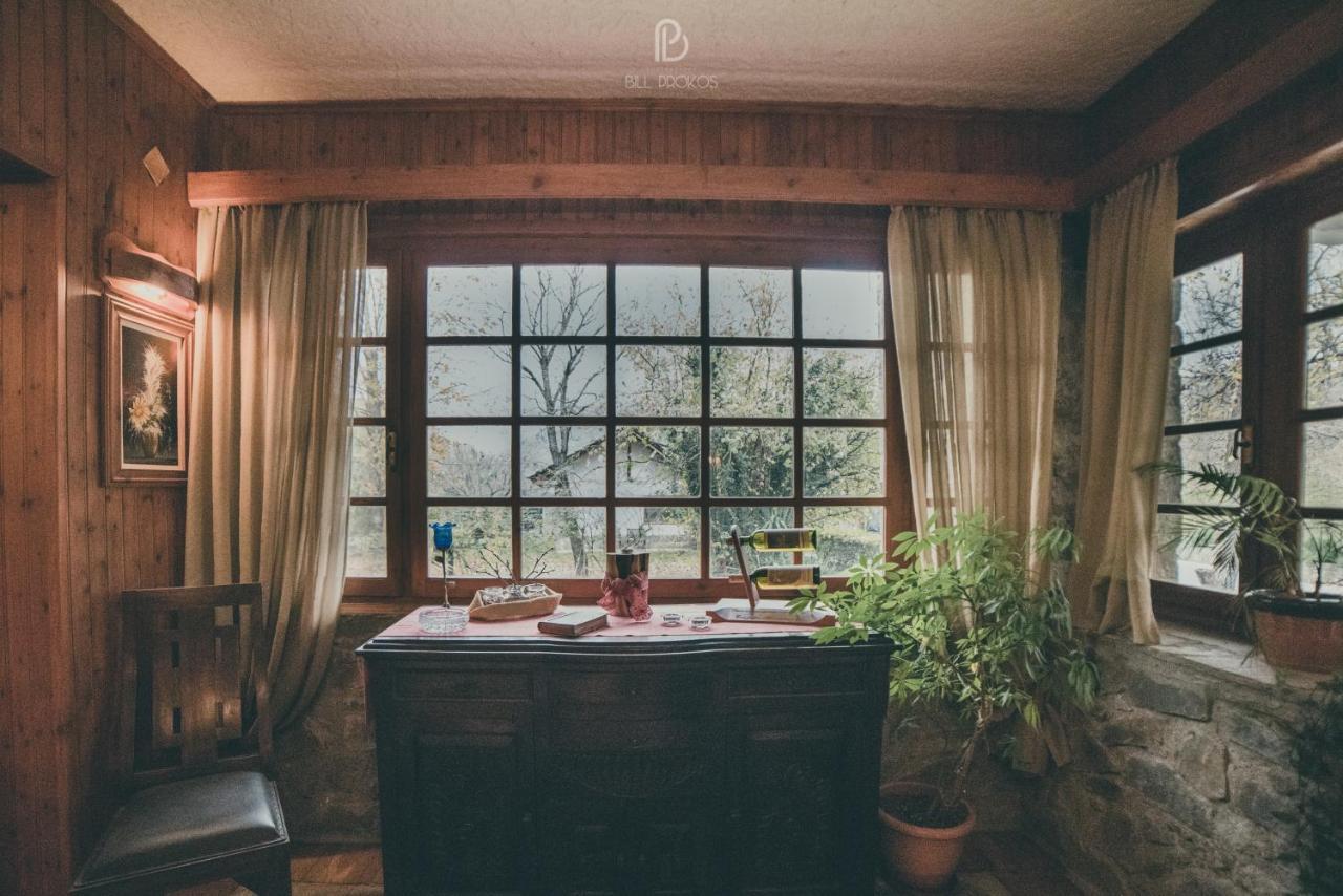 Bourazani Wild Life Resort โคนิทซา ภายนอก รูปภาพ